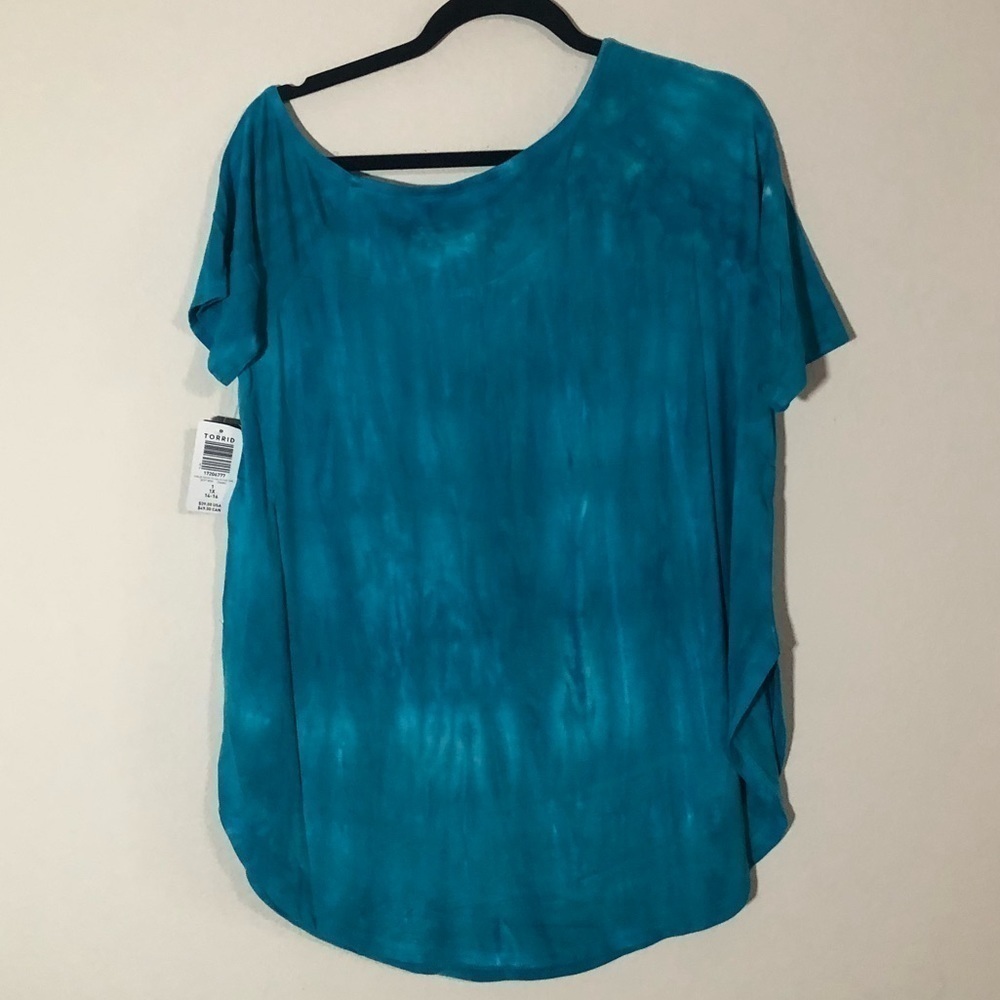 Torrid FAVORITE TUNIC OFF-SHOULDER SUPER SOFT SHORT SLEEVE TEE Blue Tie Dye - Picture 13 of 15
